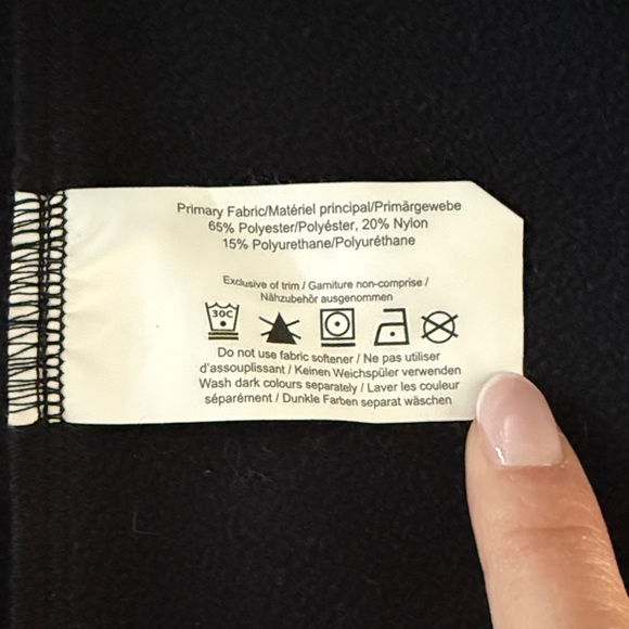 Arc'teryx Women’s Performance Jacket in Black - Picture 3 of 4